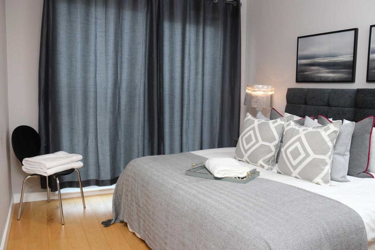 Aisiki At Clarendon Lofts, 2 Bedrooms And 2 Bathrooms Flat,king Or Twin Beds, With Free Wifi And Free Parking Apartment *