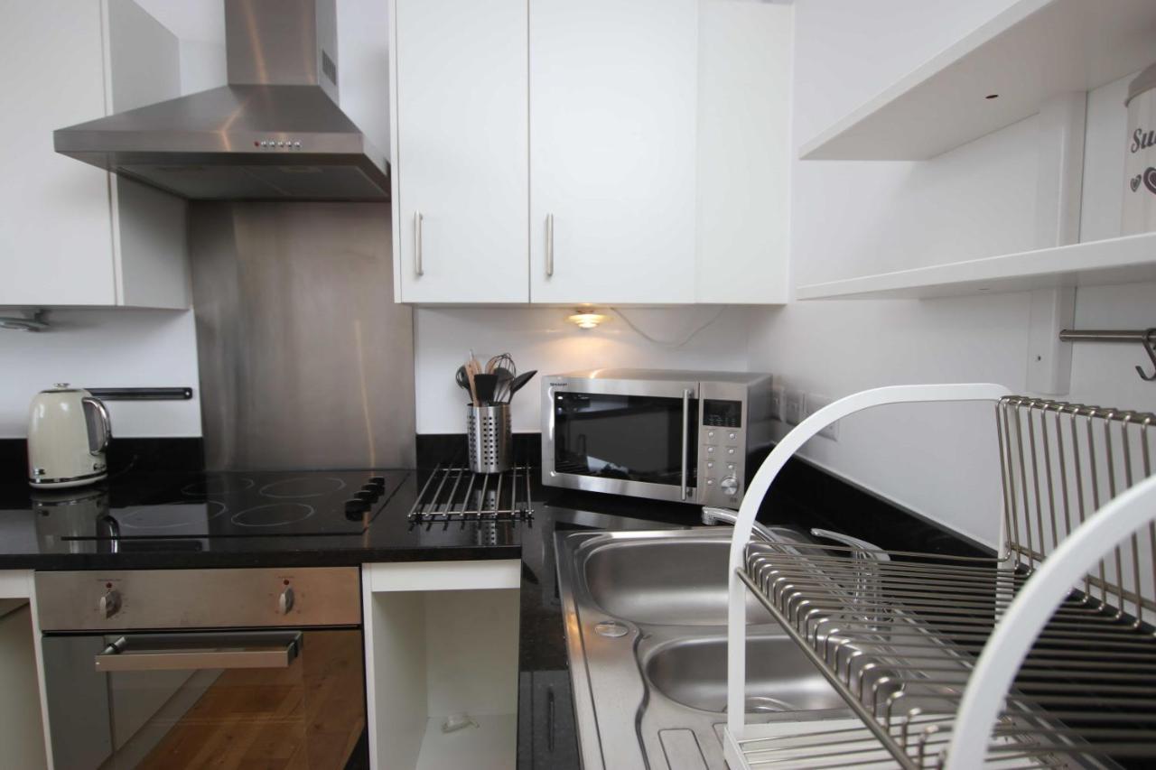 Aisiki At Clarendon Lofts, 2 Bedrooms And 2 Bathrooms Flat,king Or Twin Beds, With Free Wifi And Free Parking Apartment