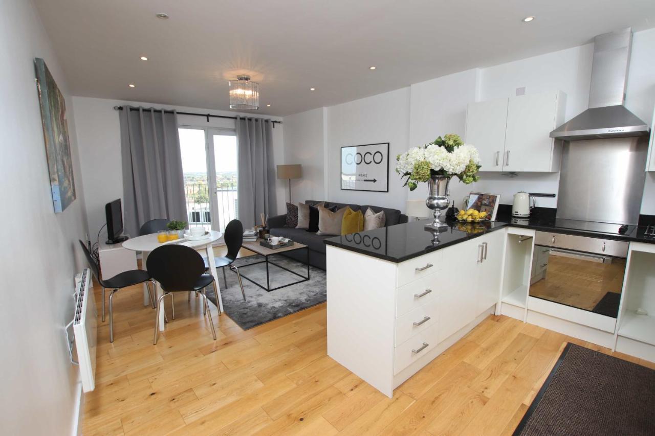 Apartment Aisiki At Clarendon Lofts, 2 Bedrooms And 2 Bathrooms Flat,king Or Twin Beds, With Free Wifi And Free Parking