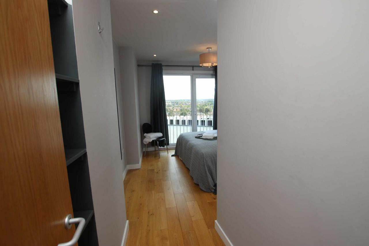 Apartment Aisiki At Clarendon Lofts, 2 Bedrooms And 2 Bathrooms Flat,king Or Twin Beds, With Free Wifi And Free Parking *