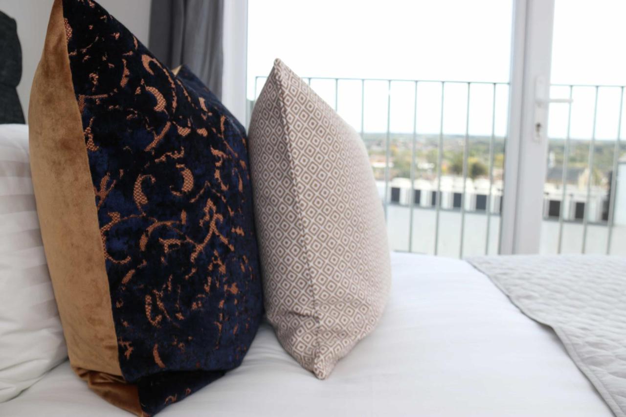 Aisiki At Clarendon Lofts, 2 Bedrooms And 2 Bathrooms Flat,king Or Twin Beds, With Free Wifi And Free Parking Watford (Hertfordshire)