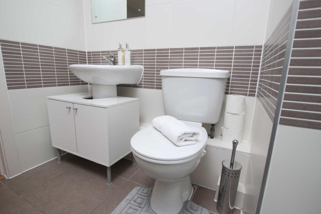 Aisiki At Clarendon Lofts, 2 Bedrooms And 2 Bathrooms Flat,king Or Twin Beds, With Free Wifi And Free Parking * Watford (Hertfordshire)